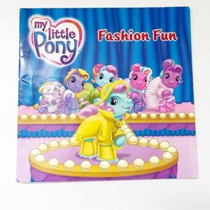 Vintage 2005 Hasbro My Little Pony Fashion Fun Picture Book Paperback Fandom